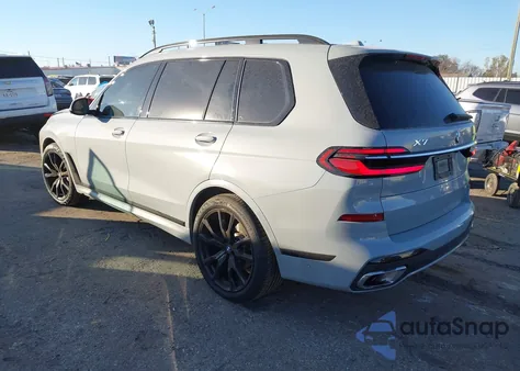 2024 BMW X7 xDrive40I z USA, uszkodzony, nr VIN 5UX23EM00R9V56310